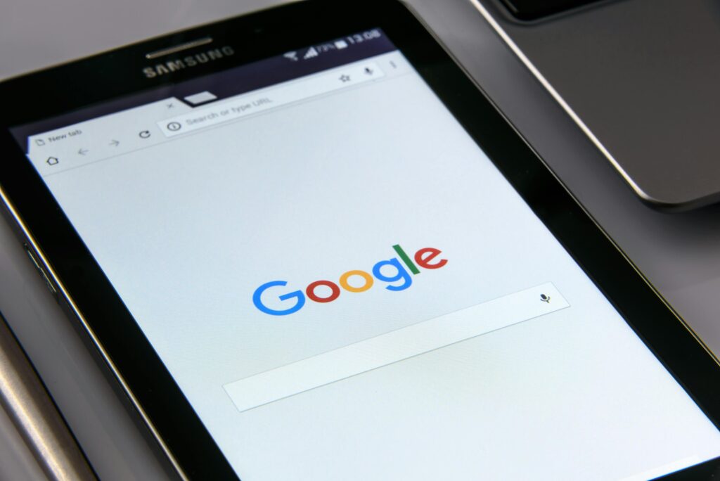 Jak napisać do Google – poradnik tworzenia wpisów na blogu i treści SEO widocznych w wyszukiwarce Google